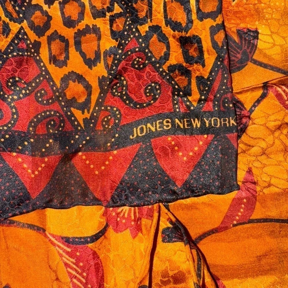 Jones New York Silk scarf RN 62720